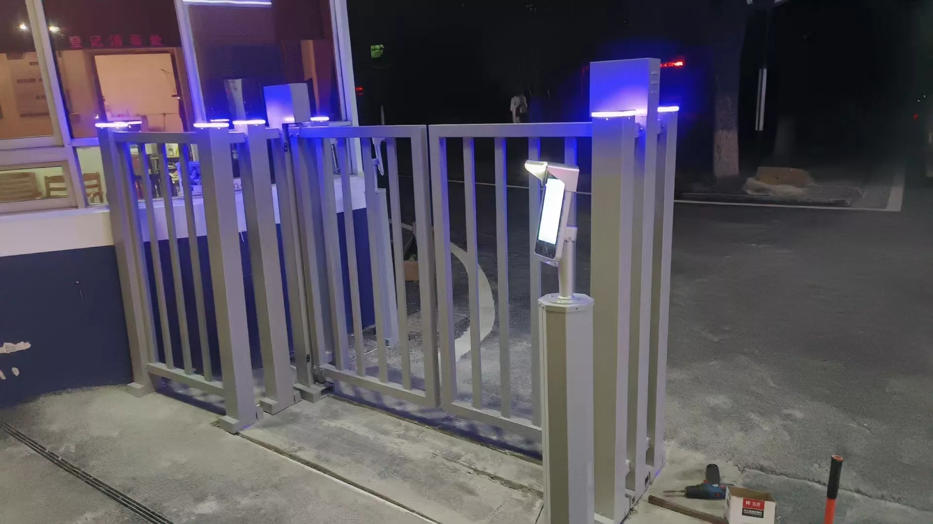 武穴实验中学人脸识别门禁系统